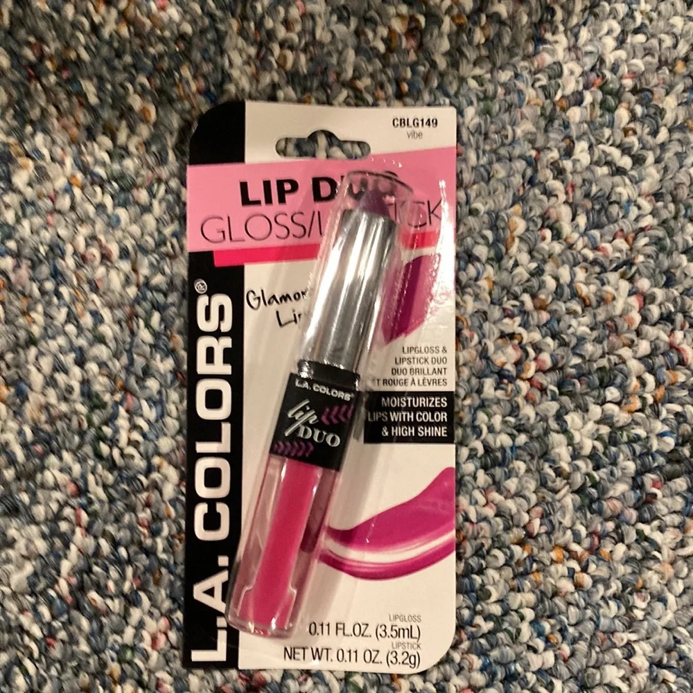 Cosmetic Bundle - Picture 2 of 6
